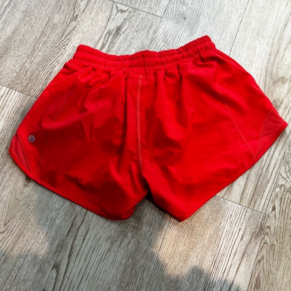 Lululemon Hotty Hot Short II *Long 4" size 4 Carnation Red - Picture 4 of 6